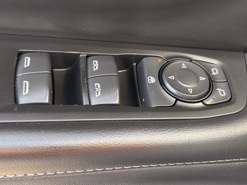 Used 2022 Chevrolet Tahoe LS image 11