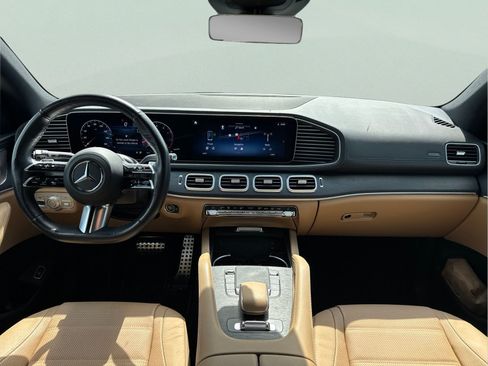 Used 2025 Mercedes-Benz GLS 450 4MATIC image 7