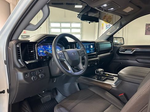 Used 2024 Chevrolet Silverado 1500 LT Trail Boss w/ Protection Package AWD/4WD image 16