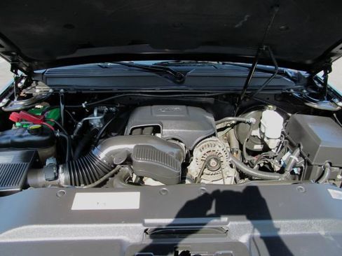 Used 2011 Cadillac Escalade EXT image 11