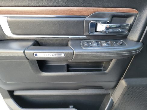 Used 2016 RAM 1500 Laramie w/ Convenience Group RWD image 12