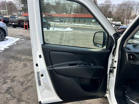 Used 2020 RAM ProMaster City Tradesman image 14