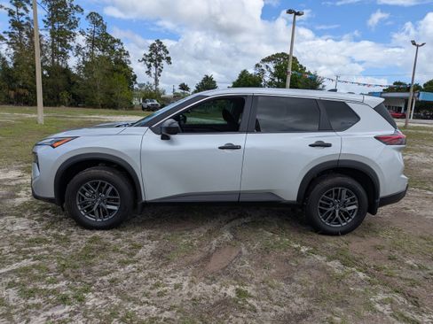 Used 2025 Nissan Rogue S FWD image 7