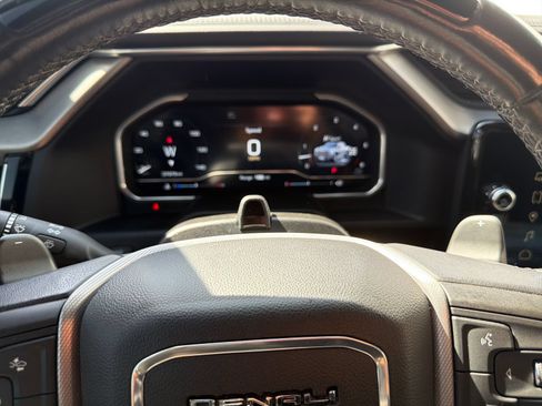 Used 2024 GMC Sierra 1500 Denali AWD/4WD image 19