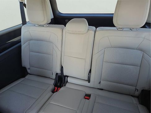 New 2026 Lincoln Navigator L Reserve image 9