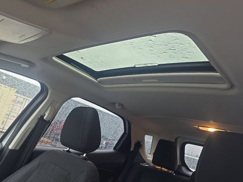 Used 2022 Ford EcoSport SE w/ SE Convenience Package image 14