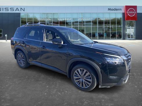 Certified 2022 Nissan Pathfinder SL w/ SL Premium Package image 3