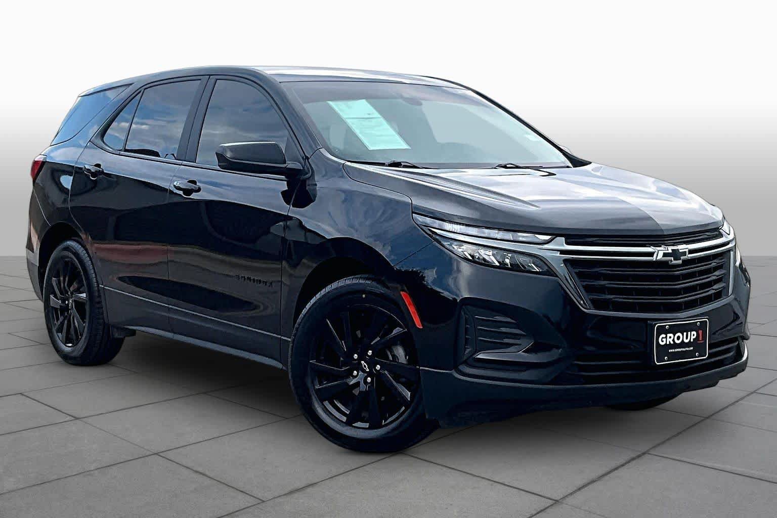 Used 2024 Chevrolet Equinox LS w/ LS Convenience Package FWD image 3