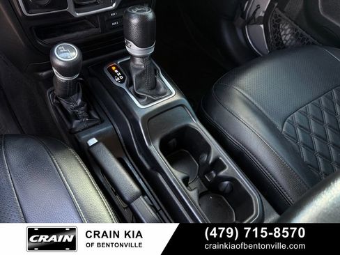 Used 2018 Jeep Wrangler Unlimited Sport AWD/4WD image 19