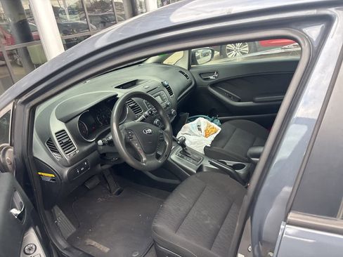 Used 2016 Kia Forte LX image 8