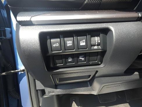 Used 2022 Subaru Forester Premium AWD/4WD image 12