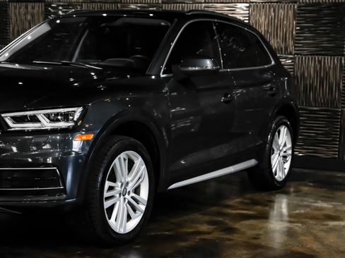 Used 2018 Audi Q5 2.0T Premium Plus w/ Premium Plus Package AWD/4WD image 9