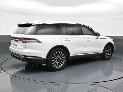 Used 2022 Lincoln Aviator Reserve w/ Elements Package Plus image 5