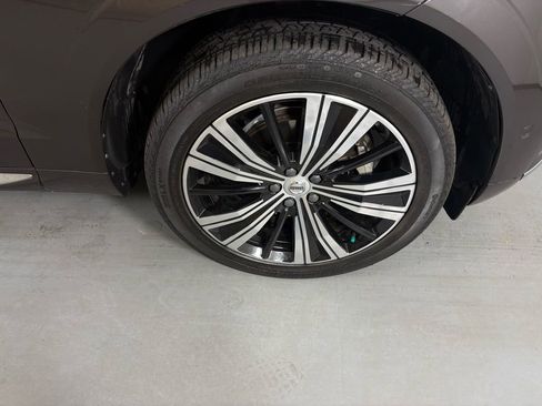 Used 2022 Volvo XC60 B5 Inscription w/ Advanced Package image 10