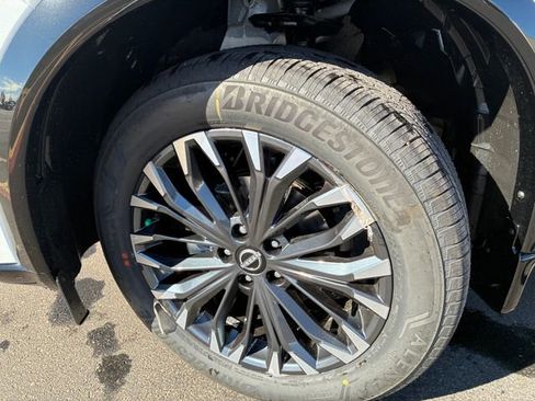 New 2026 Nissan Rogue Platinum image 10