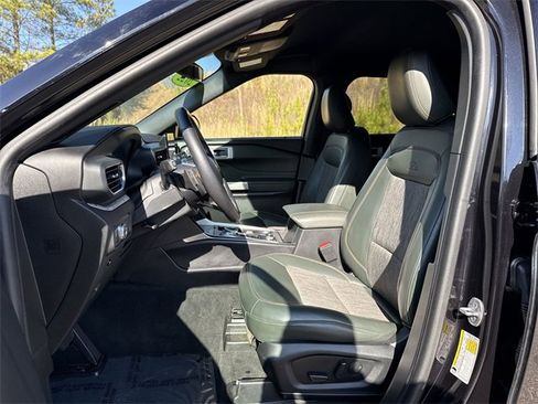 Used 2022 Ford Explorer Timberline image 13