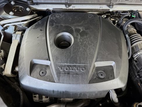 Used 2018 Volvo XC60 T6 Inscription w/ Convenience Package image 39