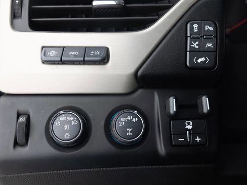 Used 2018 GMC Yukon Denali AWD/4WD image 38