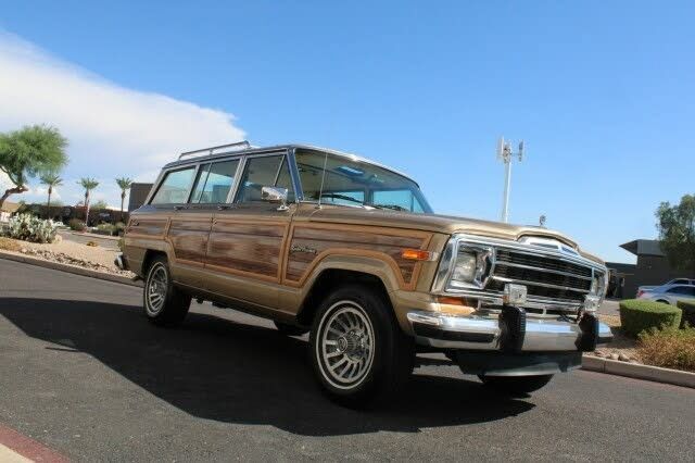 Used 1990 Jeep Grand Wagoneer AWD/4WD image 17