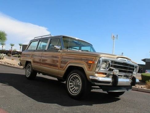 Used 1990 Jeep Grand Wagoneer image 17
