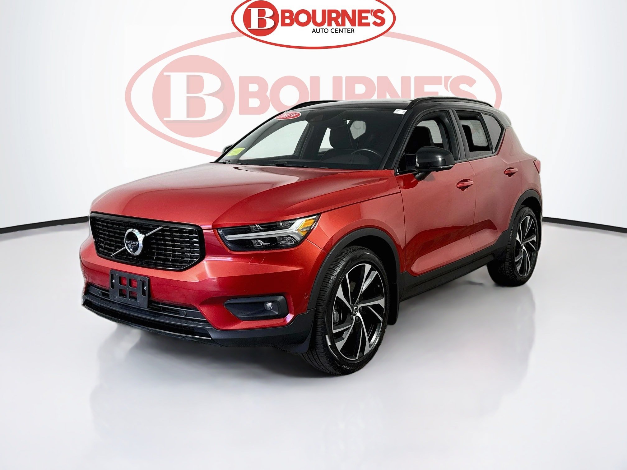 Used 2019 Volvo XC40 T5 R-Design AWD/4WD image 8