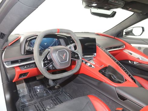 Used 2023 Chevrolet Corvette Stingray Premium Conv w/ Z51 Performance Package RWD image 38