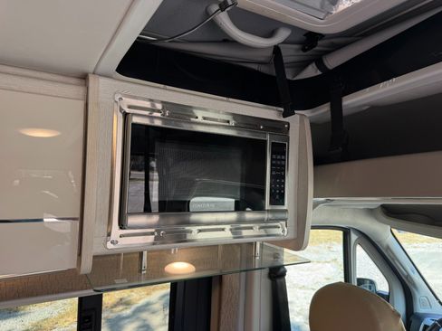 Used 2021 RAM ProMaster 1500 w/ Convenience Group FWD image 42