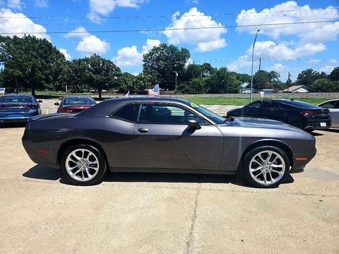 Used 2022 Dodge Challenger GT image 5