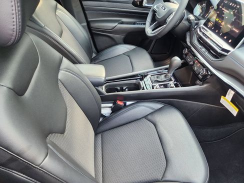 New 2026 Jeep Compass Latitude AWD/4WD image 14