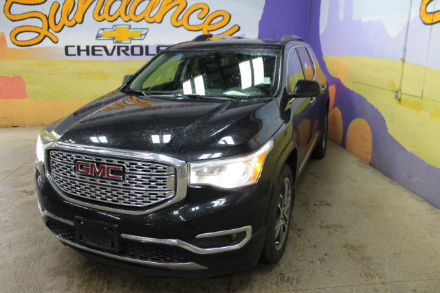 Used 2017 GMC Acadia Denali AWD/4WD image 4