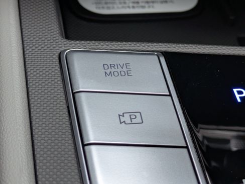 New 2026 Hyundai Elantra SEL Sport FWD image 24