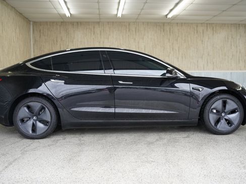 Used 2019 Tesla Model 3 Mid Range image 6