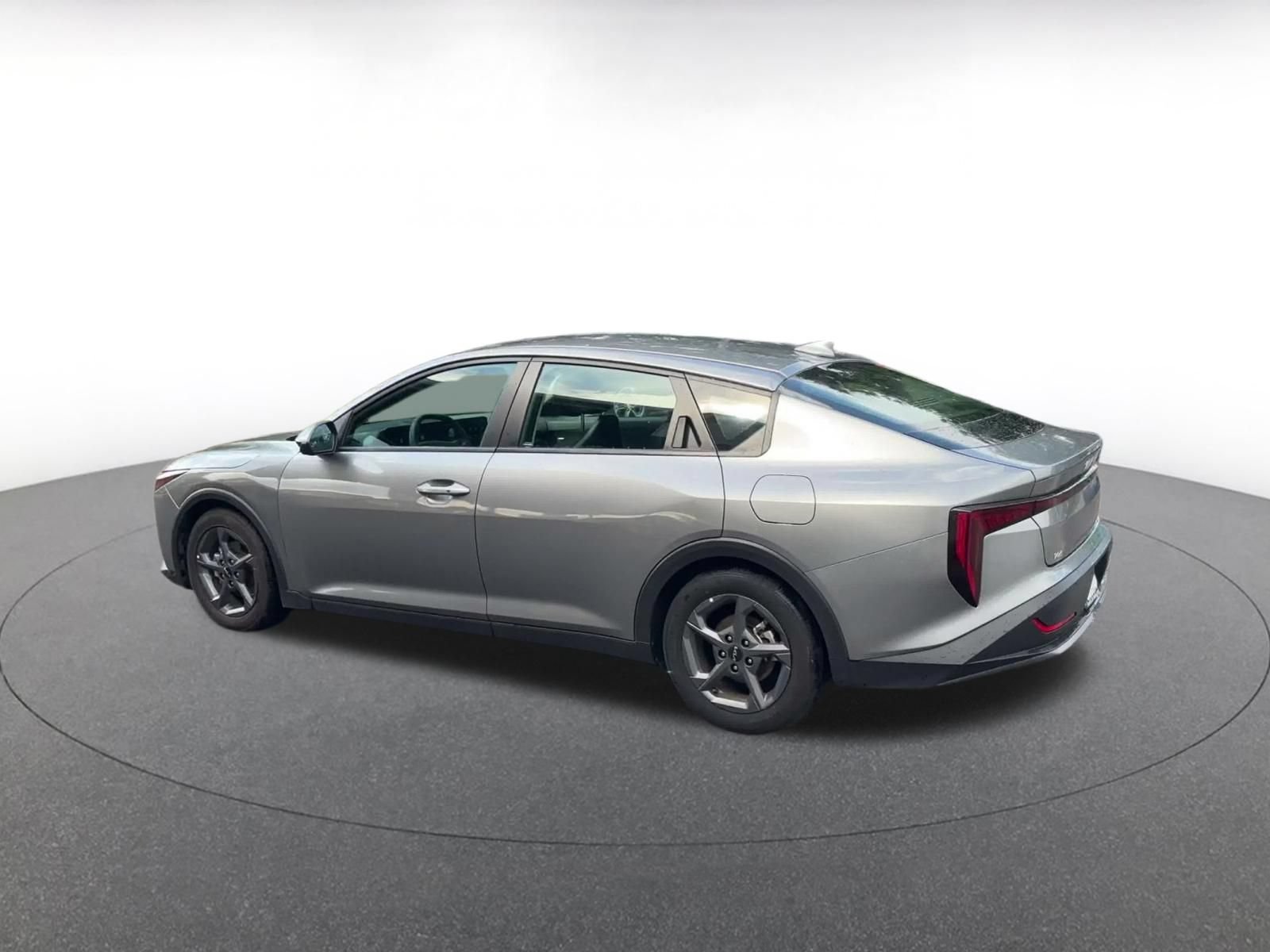 Used 2025 Kia K4 FWD image 8