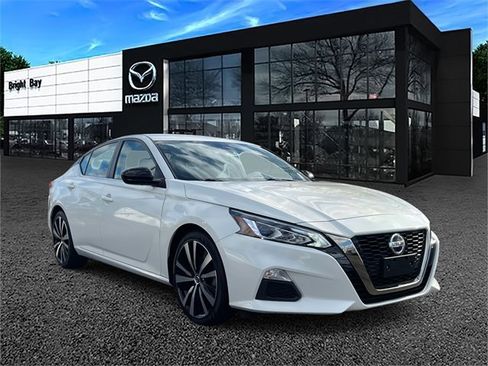 Used 2020 Nissan Altima 2.5 SR image 1