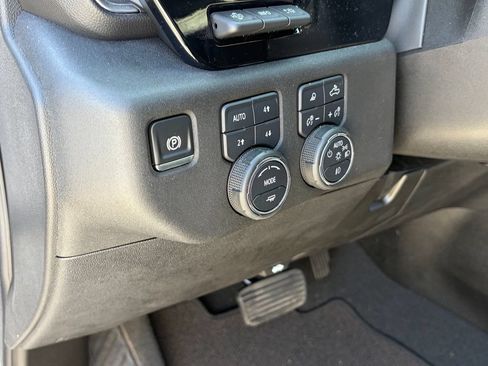 Used 2025 Chevrolet Silverado 2500 High Country w/ Technology Package AWD/4WD image 7
