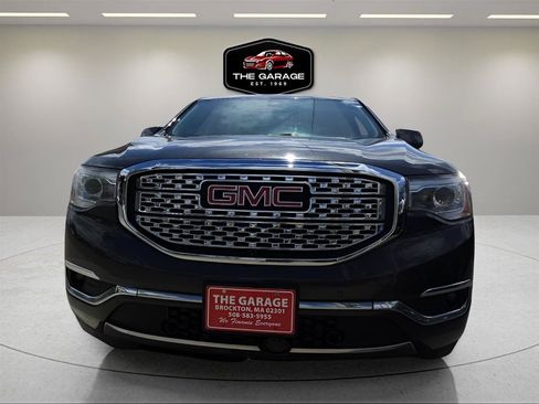Used 2017 GMC Acadia Denali w/ Technology Package AWD/4WD image 2