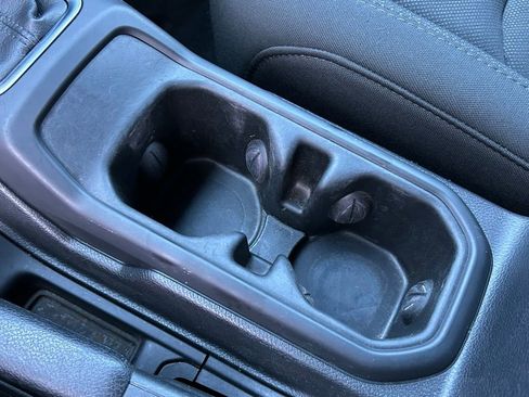 Used 2019 Jeep Wrangler Unlimited Sport S image 30