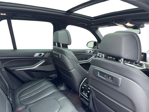 Used 2022 BMW X5 M50i image 52