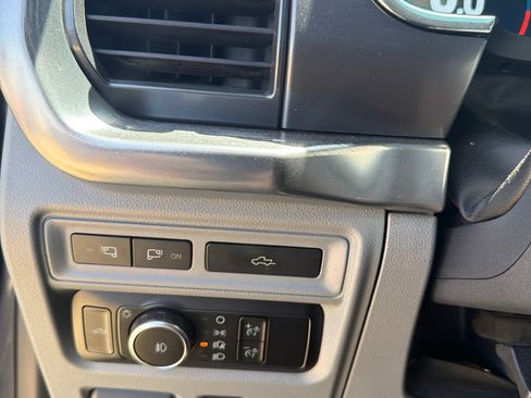 Used 2022 Ford F150 Lariat w/ Bed Utility Package AWD/4WD image 15