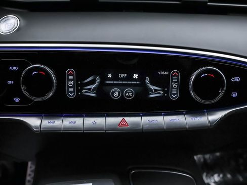 Used 2025 Genesis GV70 3.5T Sport w/ Sport Advanced Package image 24