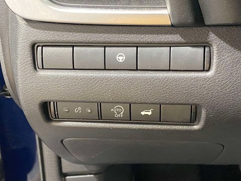Used 2024 Nissan Rogue SV AWD/4WD image 21