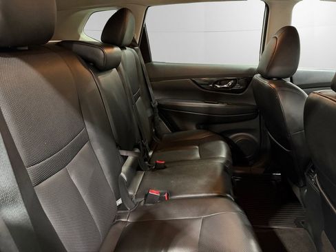 Used 2020 Nissan Rogue S image 17