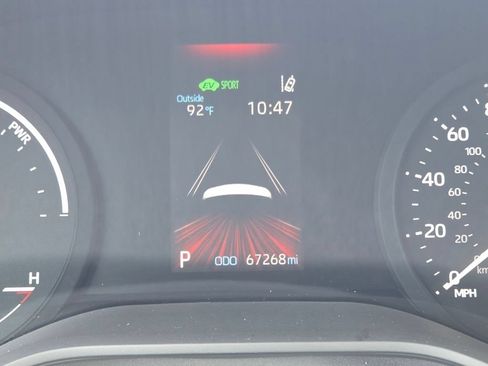 Used 2024 Toyota Sienna LE FWD image 16
