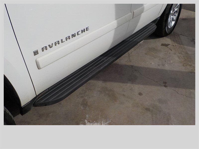 Used 2007 Chevrolet Avalanche LS AWD/4WD image 30