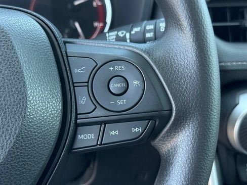 Certified 2025 Toyota RAV4 XLE FWD image 24