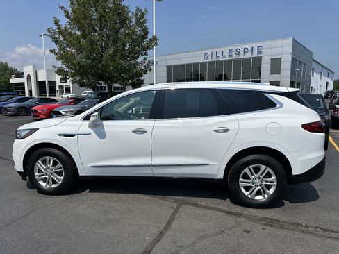 Used 2019 Buick Enclave Essence image 7