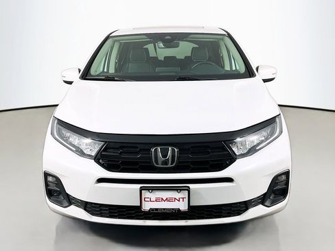 Used 2025 Honda Odyssey Touring image 3