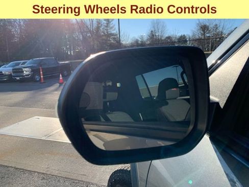 Used 2024 Chevrolet Traverse Z71 w/ Enhanced Driving Package image 8