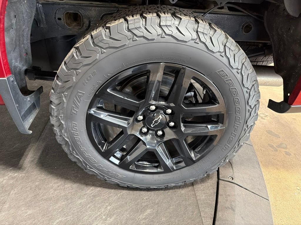 Certified 2021 Chevrolet Silverado 1500 RST w/ LPO, Blackout Package AWD/4WD image 36