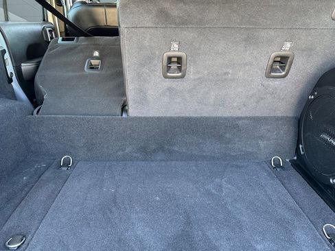 Used 2023 Jeep Wrangler Sahara image 33